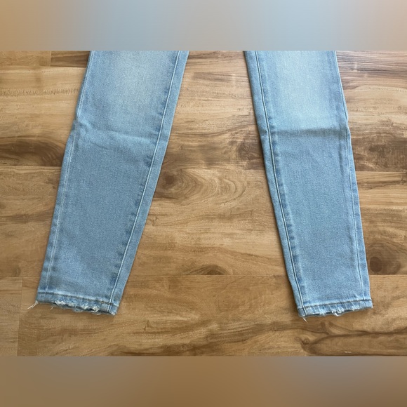 NWT Good American Good Legs Skinny Jeans - Size 4 / 27 - Picture 10 of 10